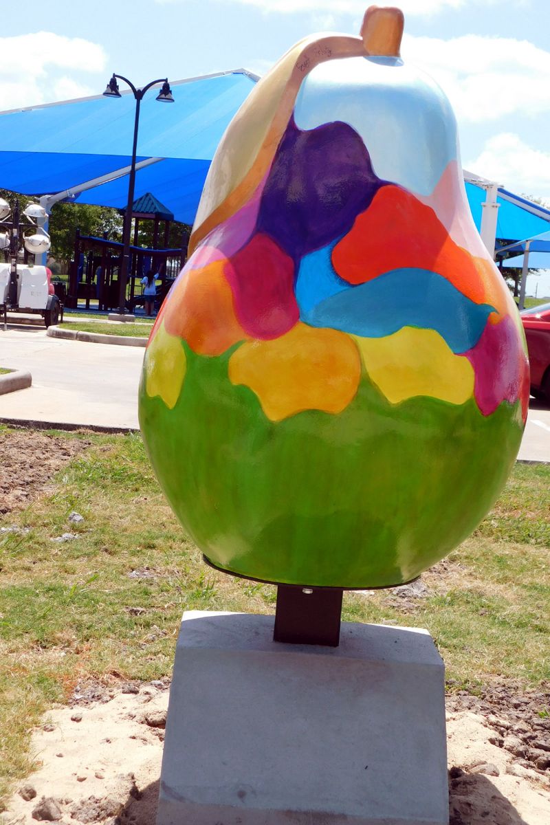 Pearland Pears Here, There, Everywhere!